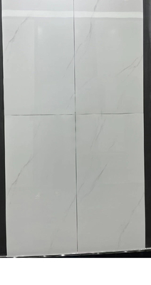 kopen Glanzende gepolijste glazuurwitte Carrara keramische tegels voor vloerwand 600x1200mm vuursteen voor woonkamer online vervaardiging