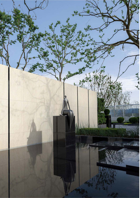 Geen vervaging Beige buitenmatte gepolijste gordijnwandtegels 600x1200mm Voor project en park