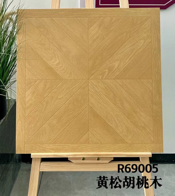 Bruine 600x600 mm antibacteriële vloertegels en houten keramische tegels voor balkonontwerp