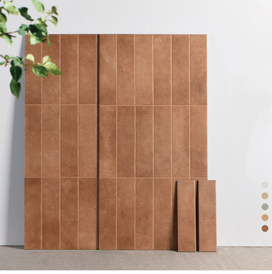 Zuurbestendige keramische tegels voor babygezicht en binnenmuur Elegante tegels van hotel 400x800 mm Bruin