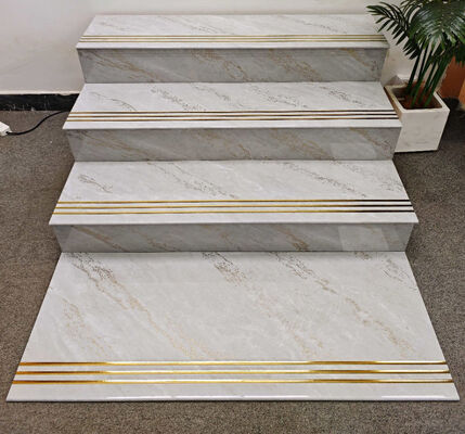 Marmer 470x1200mm Golden Bullnose Volledige set gepolijste glazen keramische trappen voor hotel