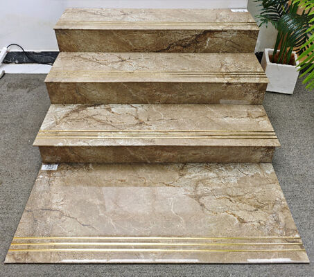 Antislip lichtbruin 470x1200 mm gouden marmeren bullnose volledige set gepolijste geglazuurde keramische trappen voor woonkamer